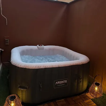 아파트 Welcoming Vatican Garden - With Hot Hub