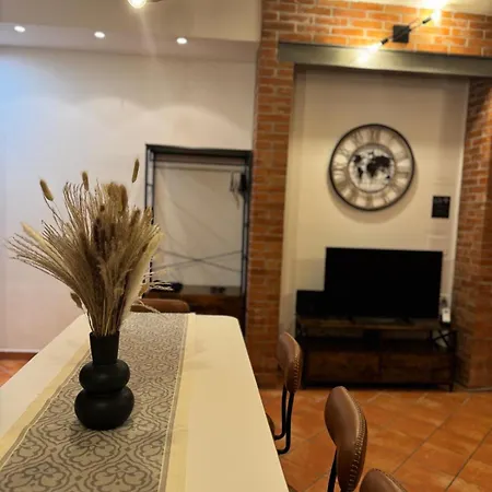 아파트 Welcoming Vatican Garden - With Hot Hub *