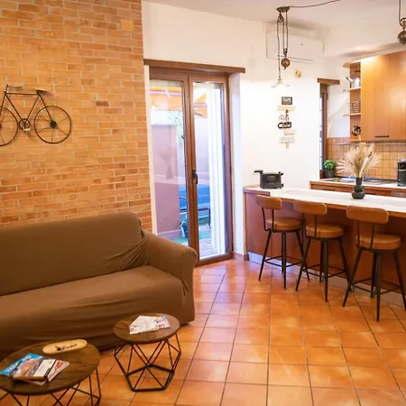 Welcoming Vatican Garden - With Hot Hub 아파트