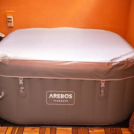 Welcoming Vatican Garden - With Hot Hub 로마